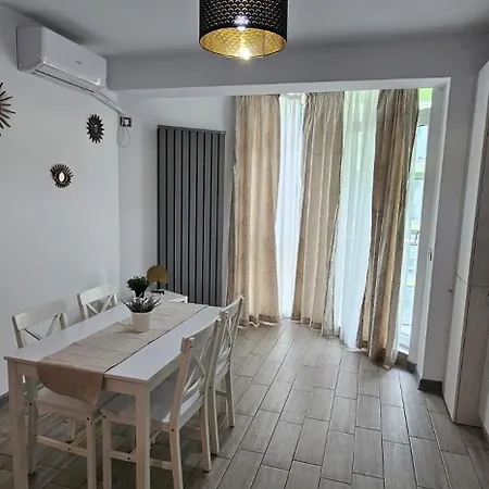 Apartment Azizi & Luxury 20m De Plaja