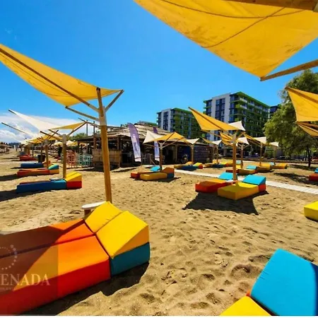 Apartman Azizi & Luxury 20m De Plaja