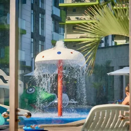 Apartment Azizi & Luxury 20m De Plaja