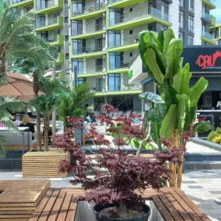 Azizi & Luxury 20m De Plaja Apartment Navodari